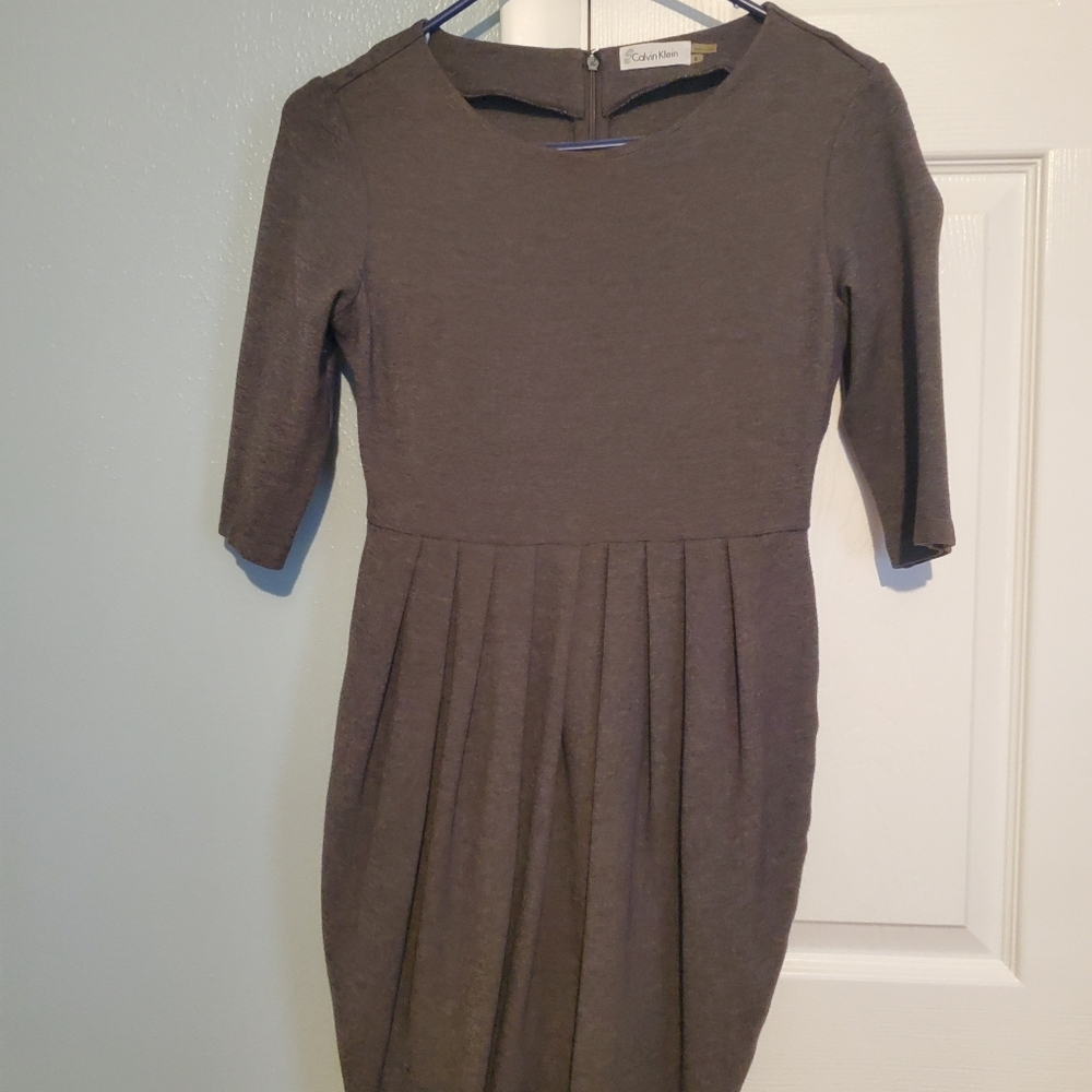 Calvin Klein, size 2, gray.